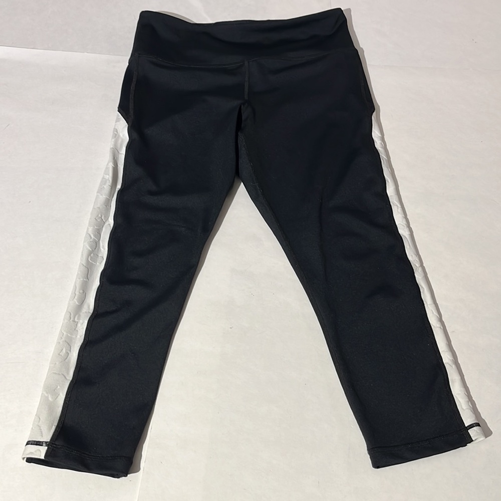 Zyia black with white leopard cheetah print leggings sz 6-8 pants